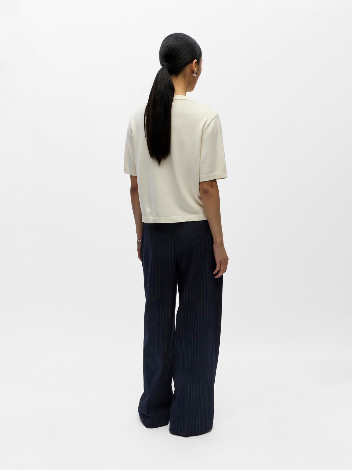 model_shot-back